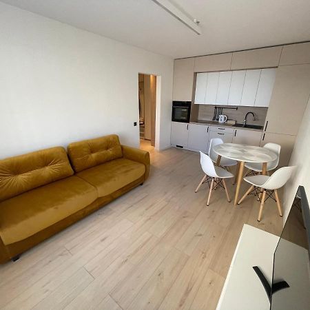 Mb Livinga Apartamentai Taikos G Mazeikiai Bagian luar foto