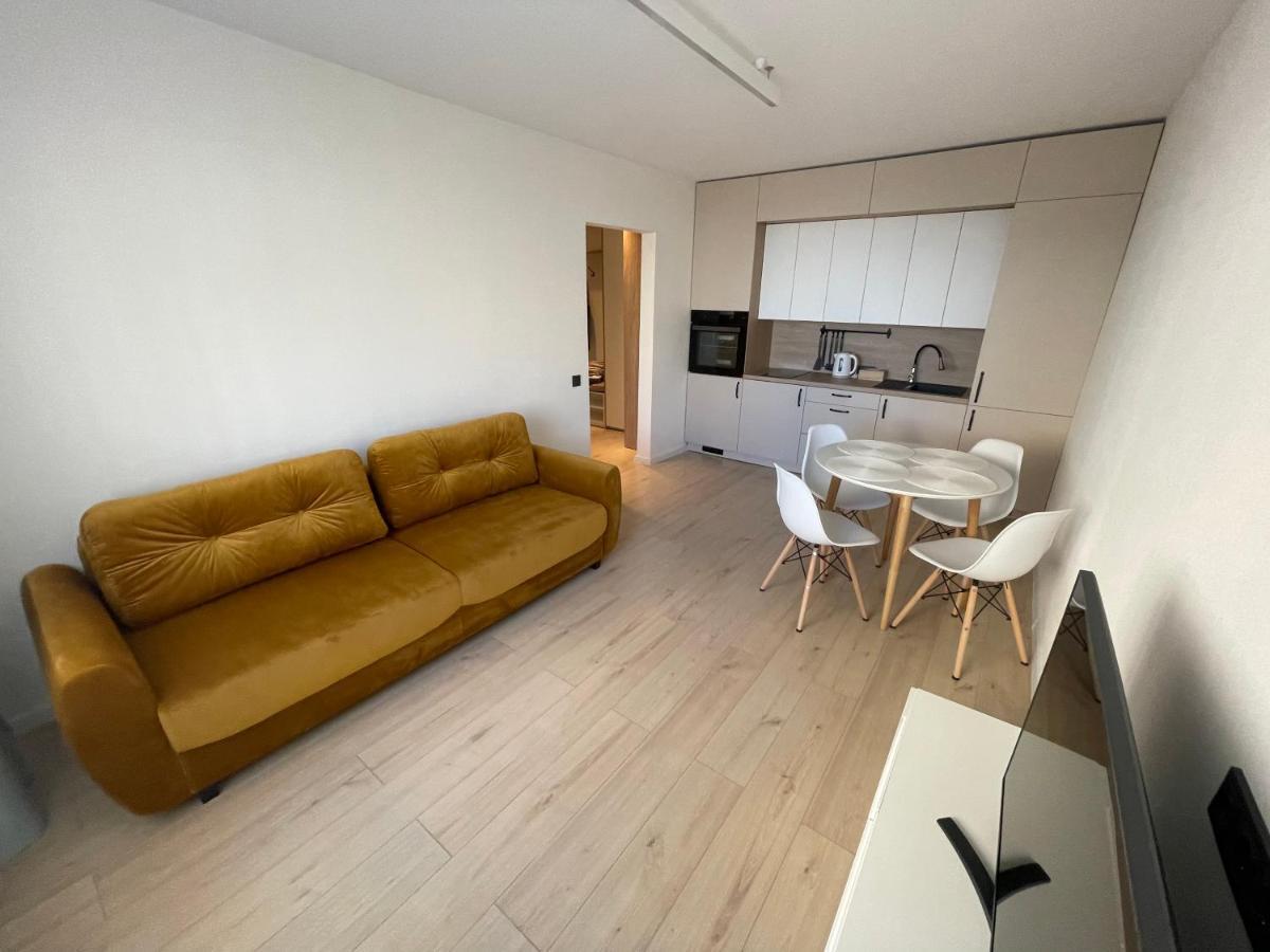 Mb Livinga Apartamentai Taikos G Mazeikiai Bagian luar foto