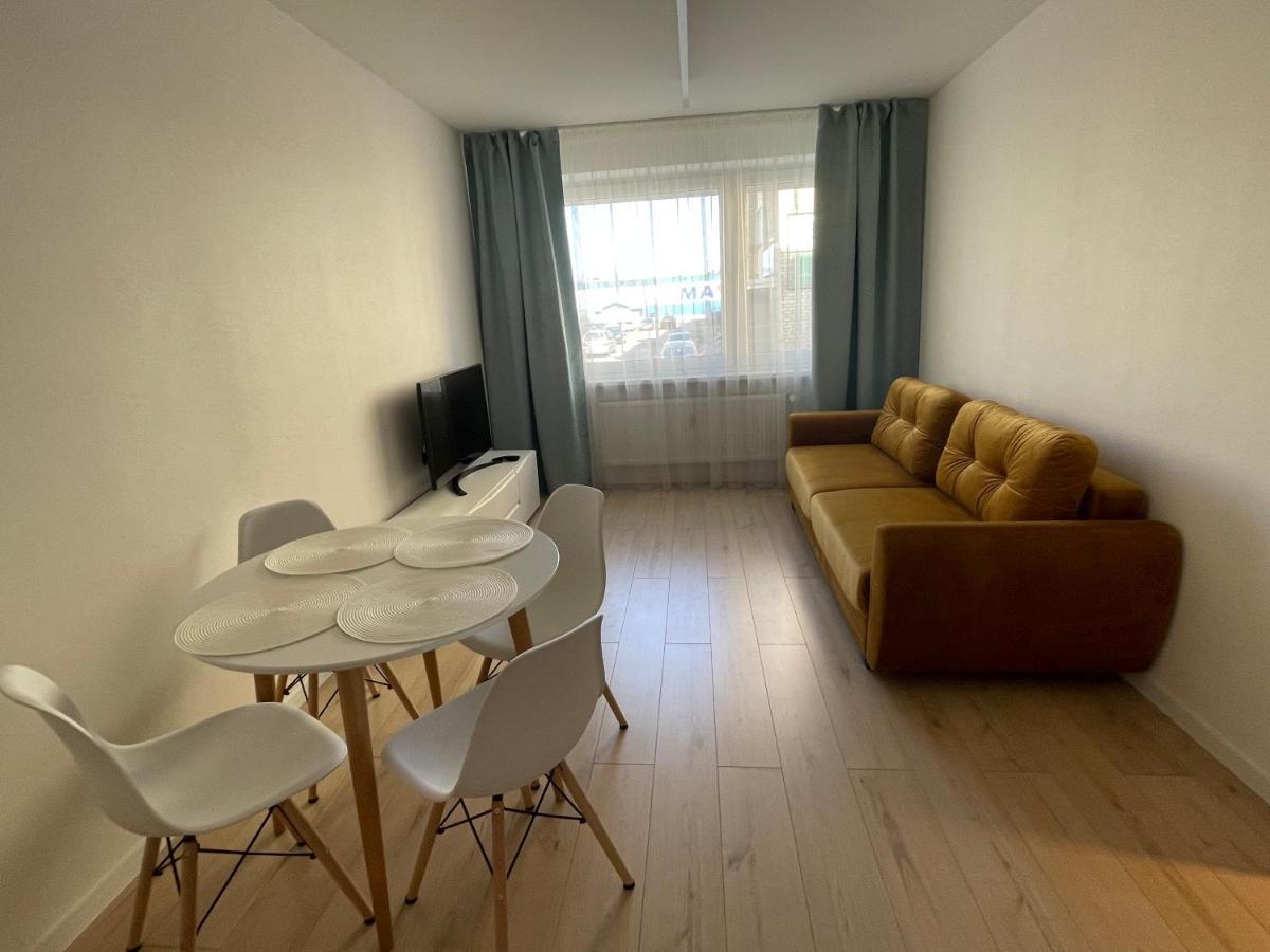 Mb Livinga Apartamentai Taikos G Mazeikiai Bagian luar foto
